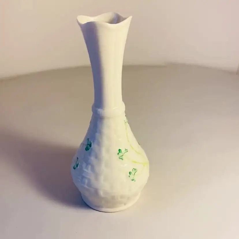 #1914 Irish Belleek Irish Porcelain Small Vase Green Shamrocks on cream basketweave texture Saint Patrick's Day