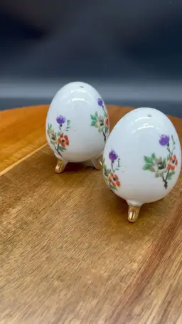 Vintage Enesco Lugenes Ceramic Egg-Shaped Salt & Pepper Shakers - Easter