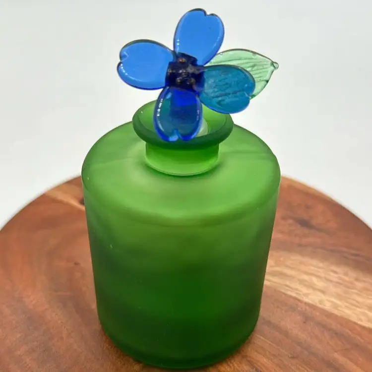 Art Glass Very Cute Satin Glass Hand Blown Flower Top