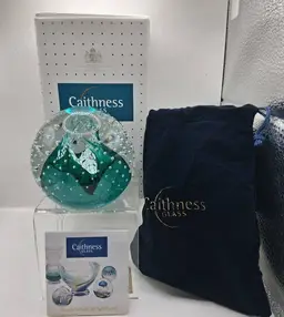 #01 Caithness, Scotland NEW IN BOX, Cauldron-Emerald Paperweight