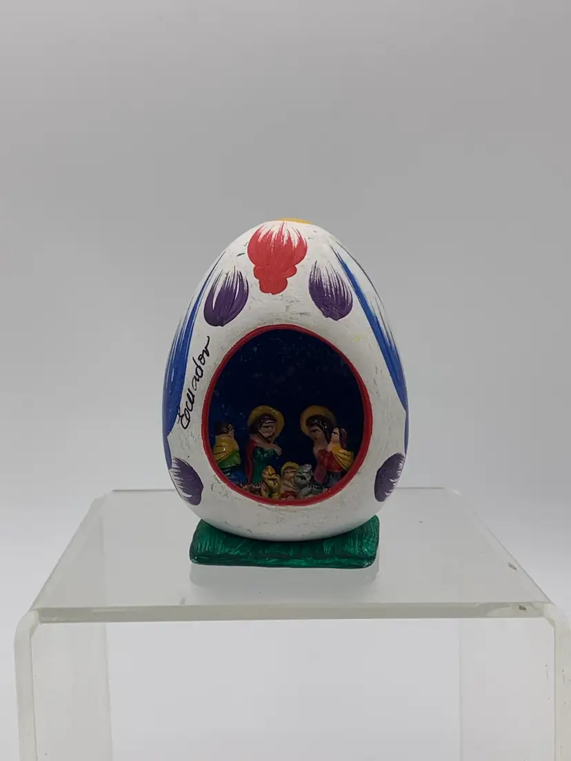 Ecuadorian Folk Art Hollowed Egg Christmas Nativity Scene Hand-Painted Peru Vtg.
