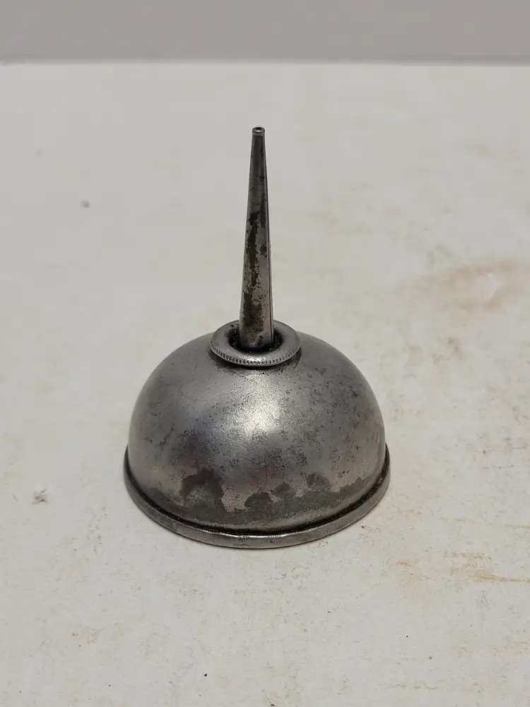 Small Vintage Oil Can Thumb Pump Oiler No Name
