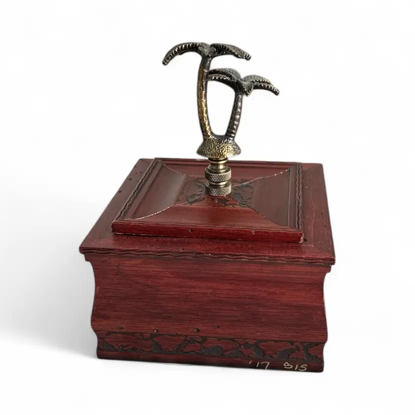 Wooden Goat Island Palmetto Tree Trinket Box