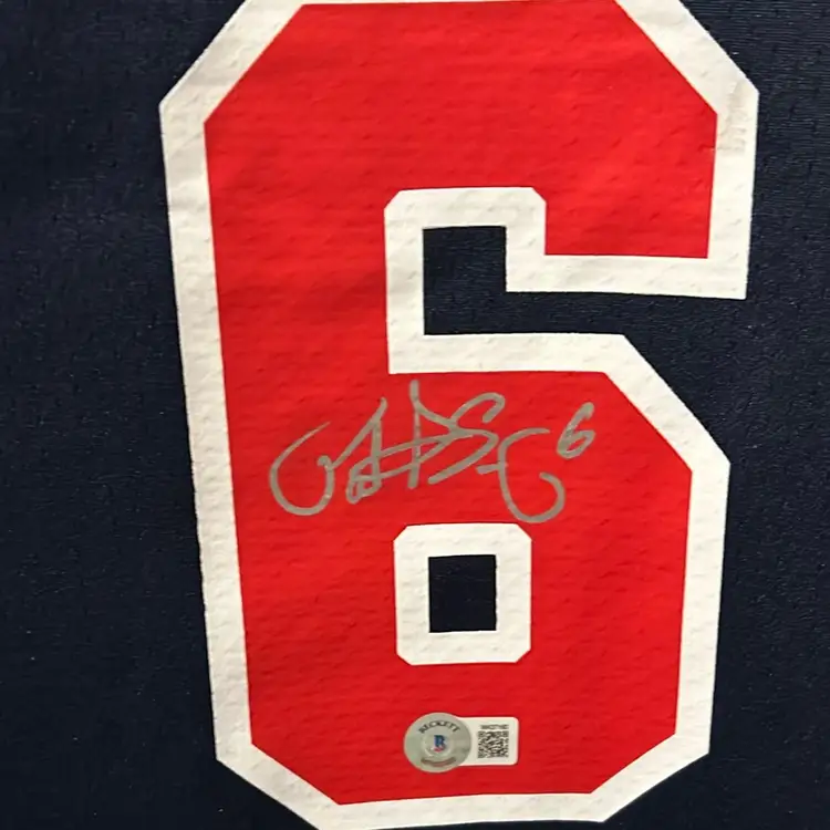 PATRICK EWING AUTOGRAPHED MITCHELL & NESS 1992 TEAM USA JERSEY. BECKETT AUTHENTICATION.
