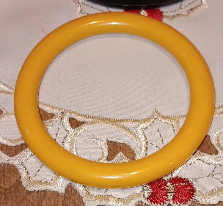 Set Of 5 Vintage Bakelite Bangal Bracelets