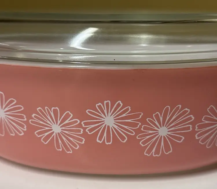 PYREX Pink Daisy 2 1/2 Qt Oval Casserole Dish w/ Lid • Rare • Vintage 045