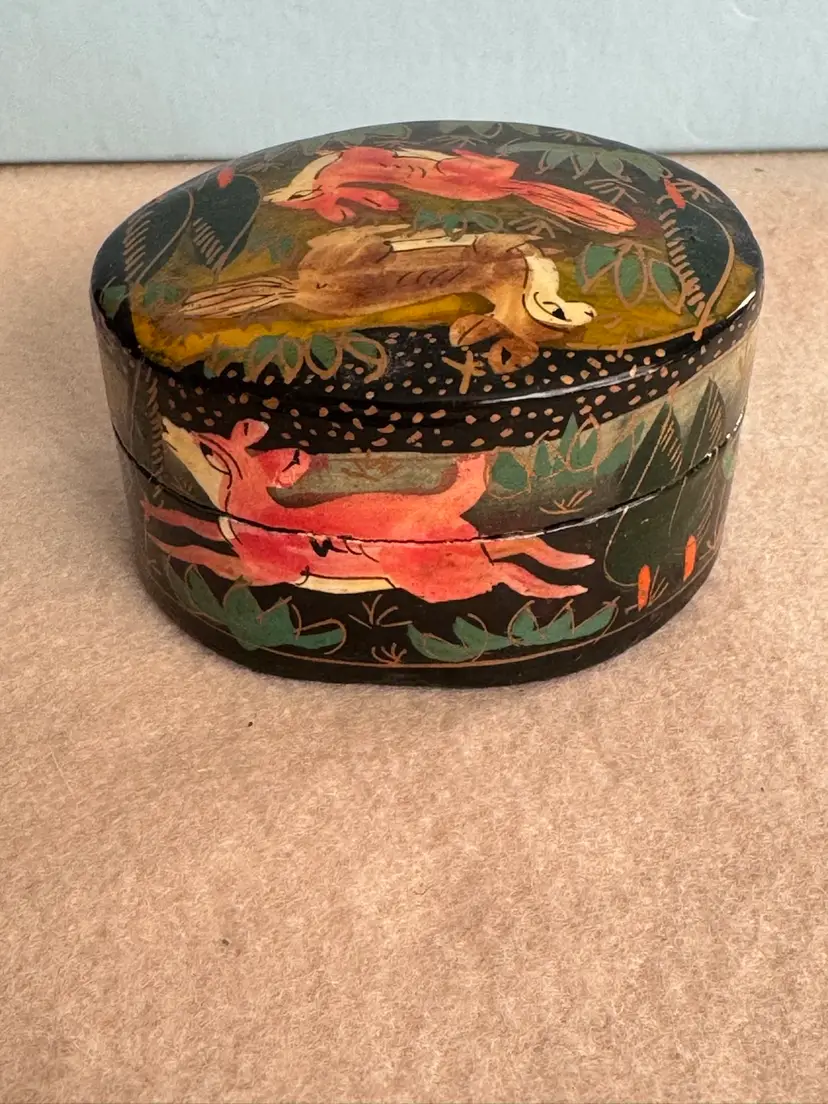 Hand-painted Indian papier-mâché trinket box with woodland animal motif