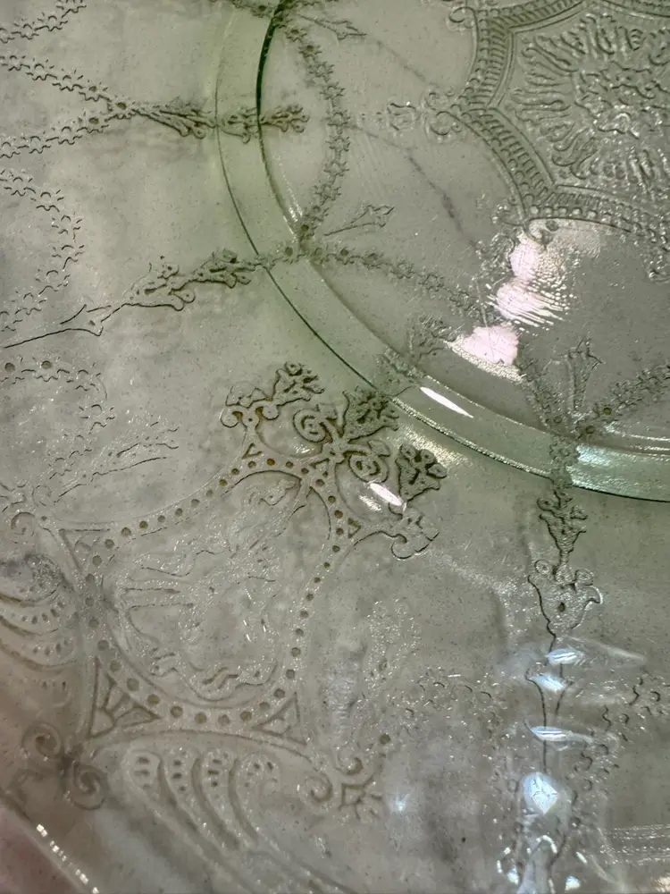 Green Uranium Glass Plate