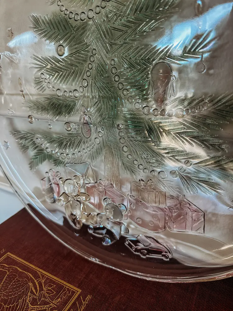 Savoir Vivre Crystal Vintage Christmas Eve Hostess Platter