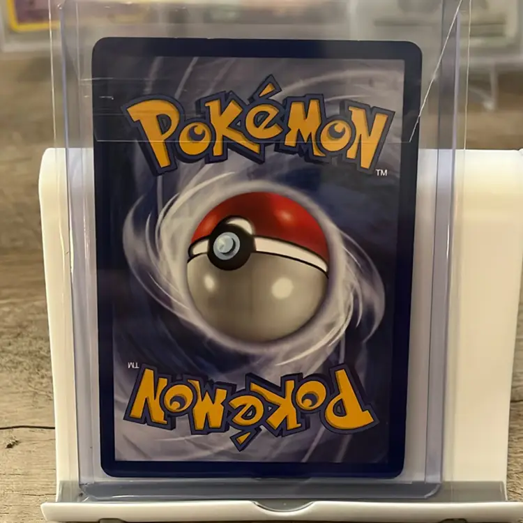 Trainer Mysterious Fossil