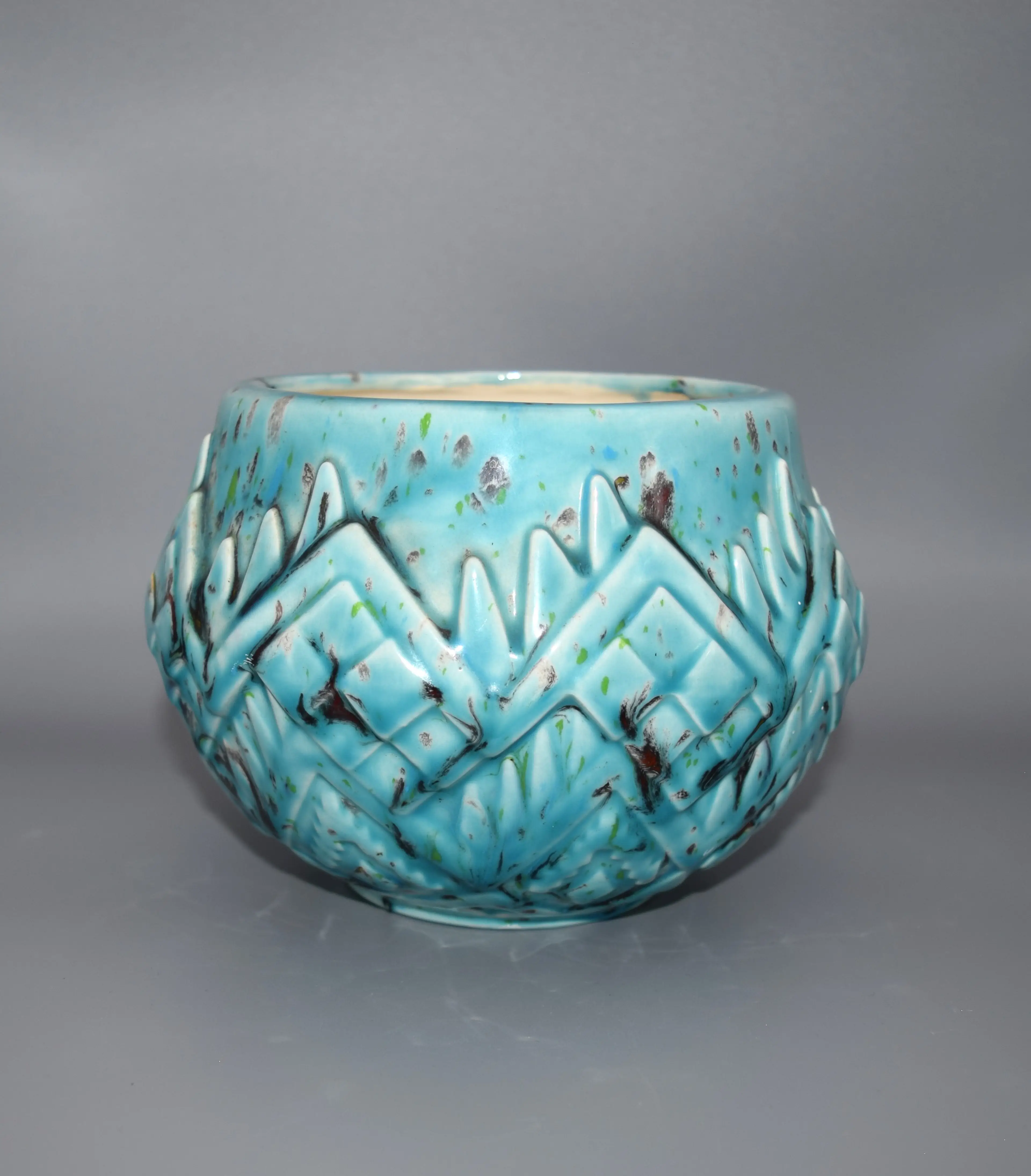 Image 2 of 7