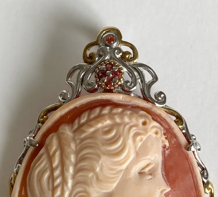 Michael Valitutti Cameo Brooch Pin Hand-Carved Shell 5 Rubies Tested Italy