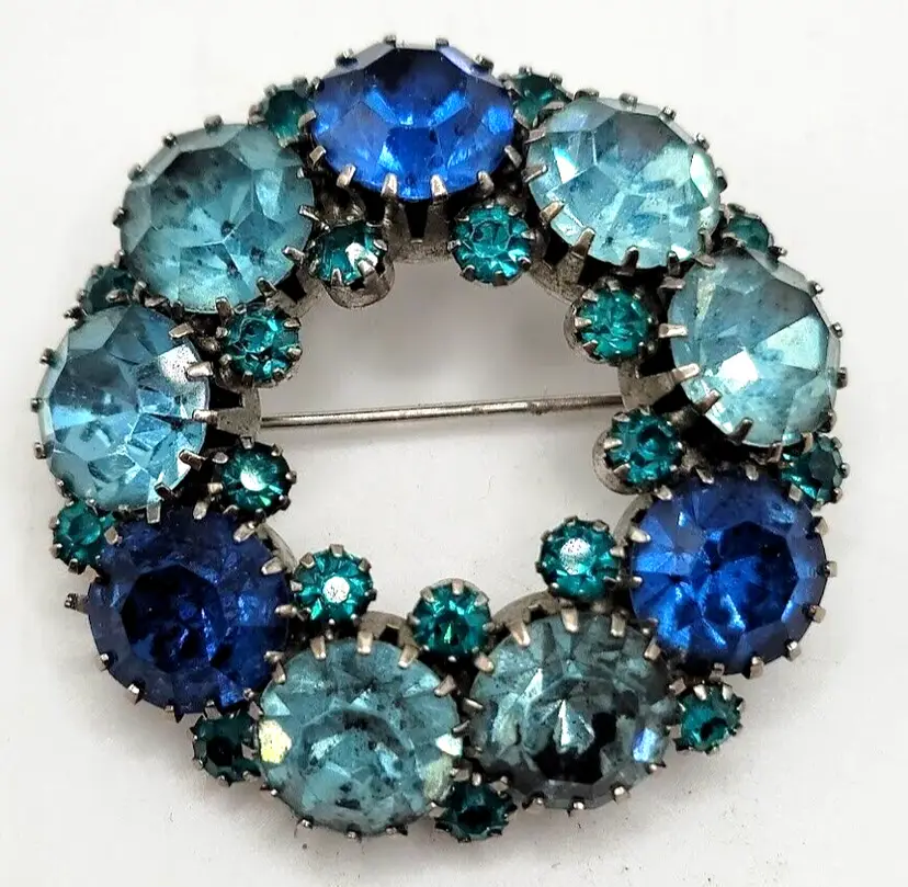 1950s Mid Century Signed Weiss Round Blue Gemstone Wreath Brooch