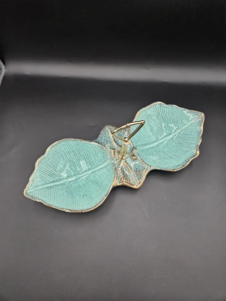 #BIN22 California Styl #286 USA Turquoise Leaf Handled Tidbit Dish