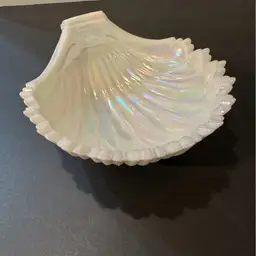 Vintage Westmoreland Pearlescent Milk Glass Shell Trinket Dish