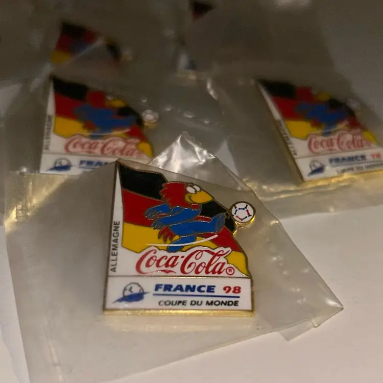 10 New Coca-Cola German France 98 Pins Coupe Du Monde Allemagne, See Pictures And Description