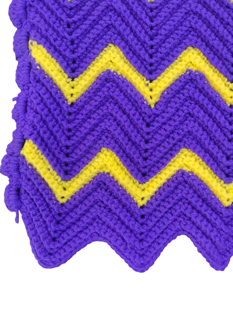 Handmade Crotchet Chunky Knit Chevron Afghan Throw 73x43 Vikings Purple Scallop
