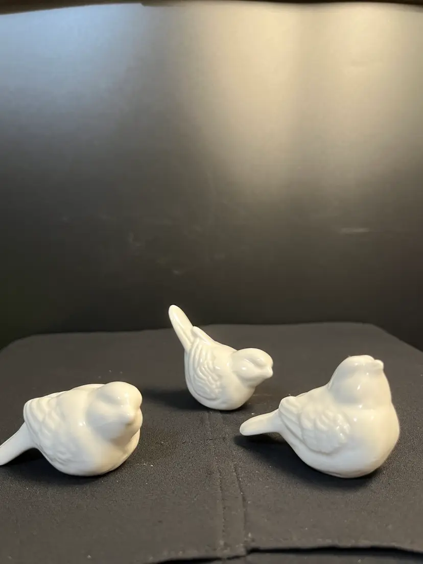 Trio of Glossy Ivory Small Size w/ Texture Birds