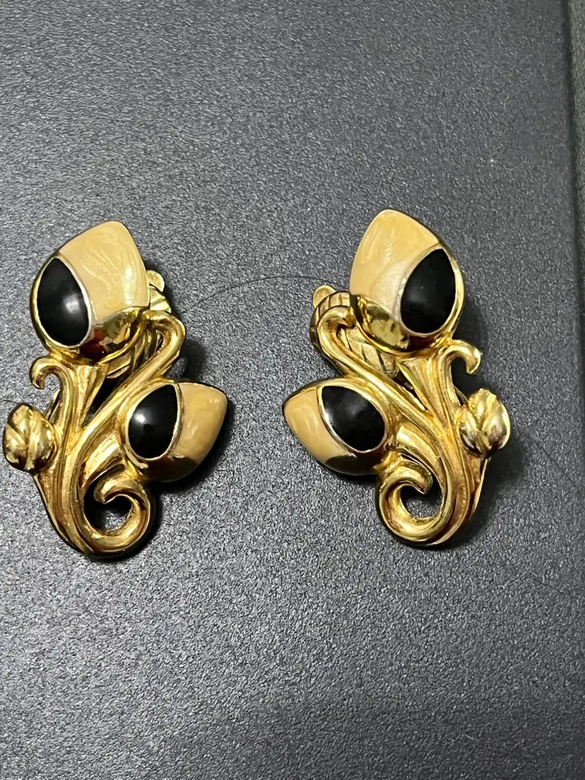 Vintage Trifari Tulip Clip-on Earrings