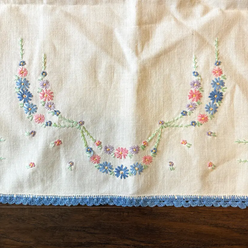 Embroidered Floral Dresser Scarf Runner Vintage Cottage Core Granny Shabby Décor