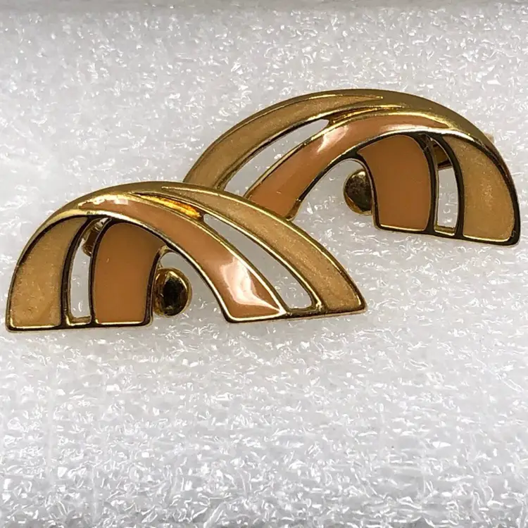 Vintage Trifari Earrings Pink Enamel and Gold Tone Clip-on