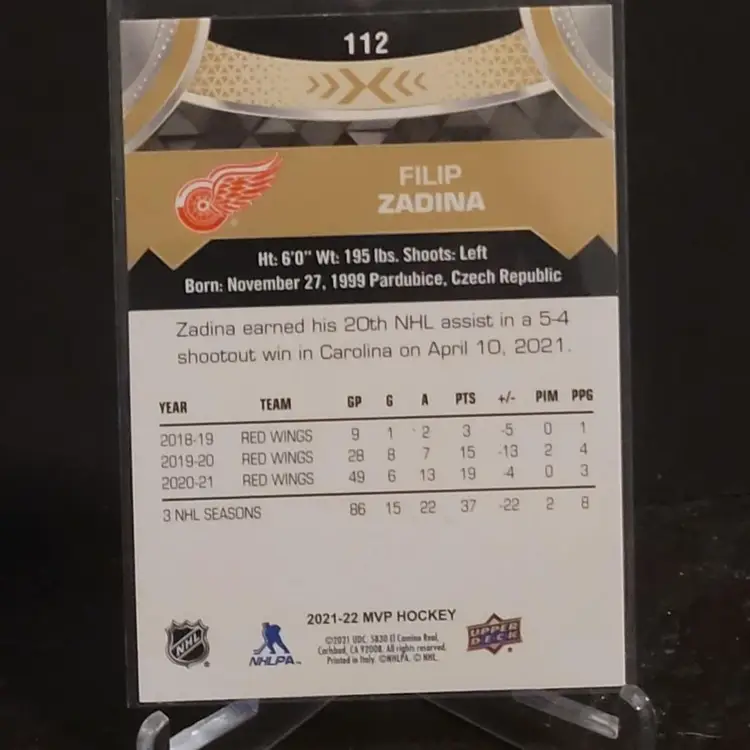 2021-22 Upper Deck MVP GOLD SCRIPT Parallel Detroit Red Wings Filip Zadina #112