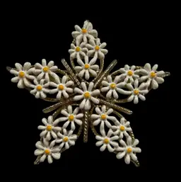 002. Vintage MCM Daisy Brooch 2.25”