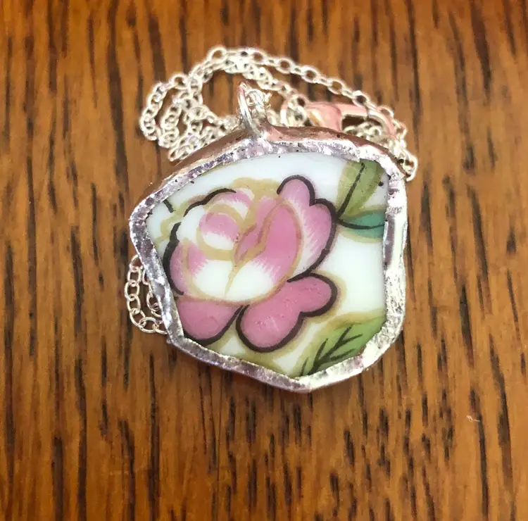 Oodelally Shop Broken Pottery Artisan Made Pendant Aladdin Fine China Fantasia Occupied Japan Plate Handcrafted Necklace 1 in x 1 in