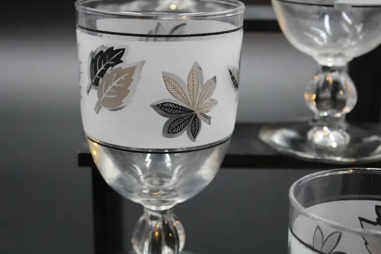 Vintage Libbey Silver Leaf & Frosted Glasses/Water Goblets, set of 4, 1960's, excellent condition