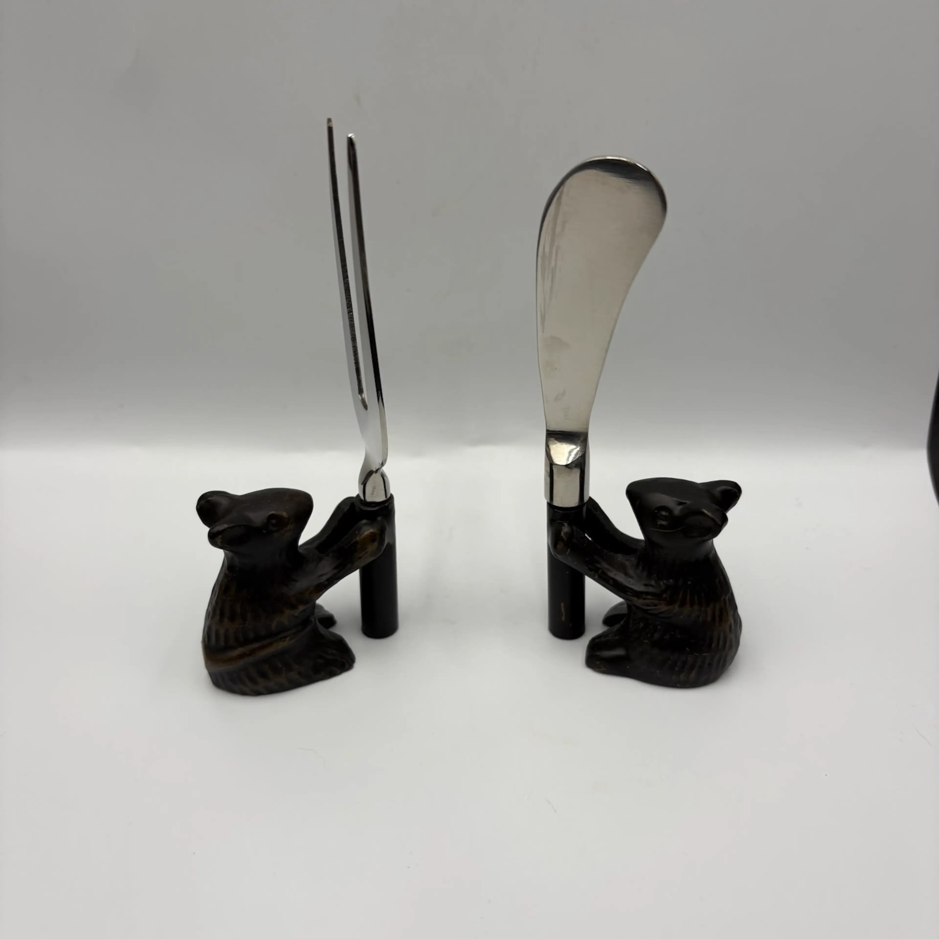 Image 2 of 6