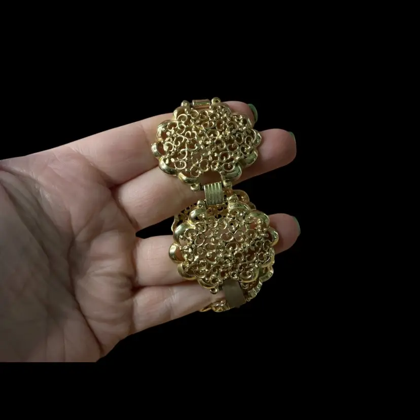 Gold Tone Filigree Link Bracelet 6 3/4β KK14