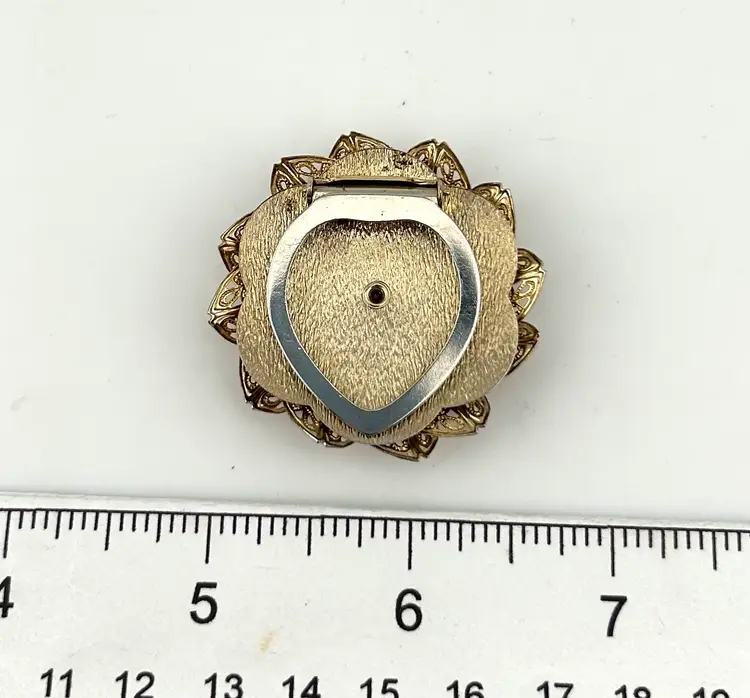 Vintage Lieba USA Gold Tone Filigree Scarf Clip 1.75”