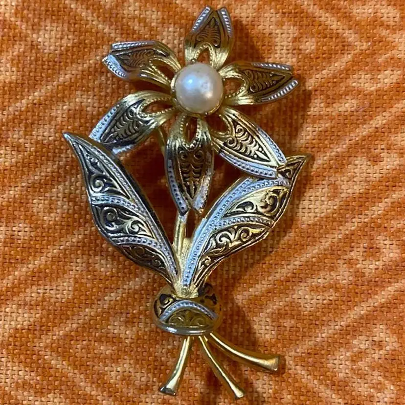 Damascene Flower Brooch Faux Pearl Black Silver Gold Tone
