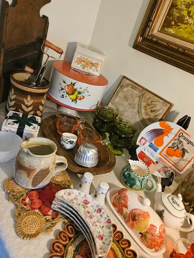 Early, Early 🌞 Vintage Variety ✨️ Pre-bids ON!