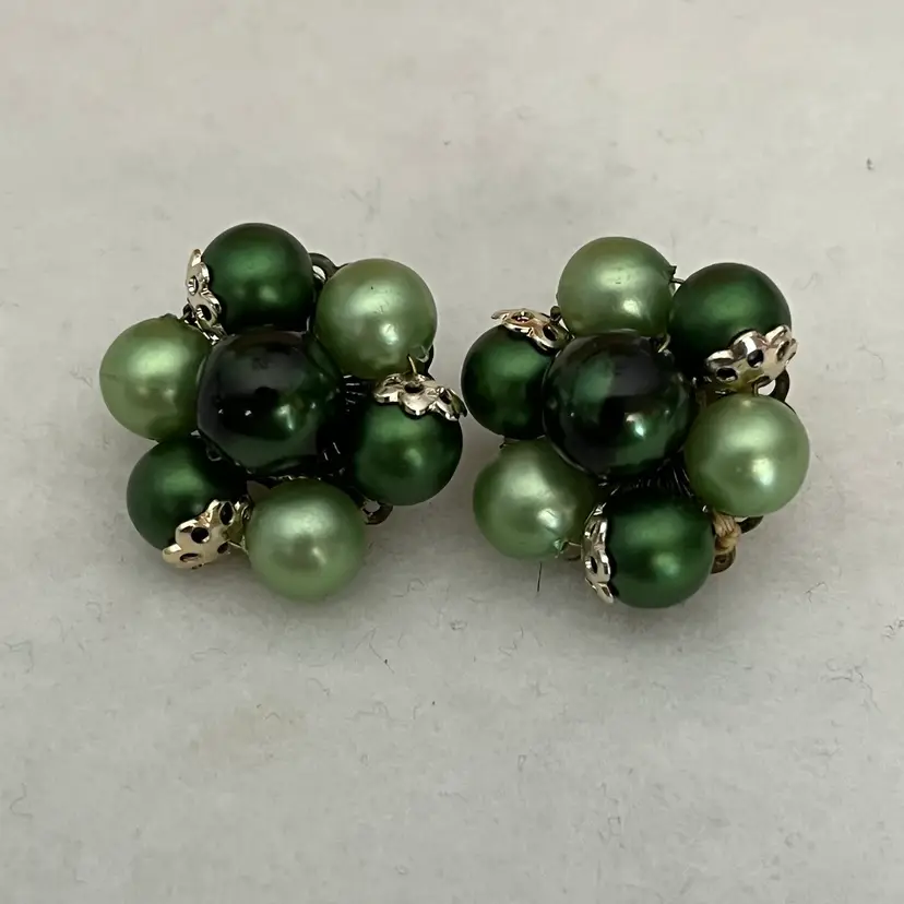 Vintage Green Faux Pearl Earrings Clip On