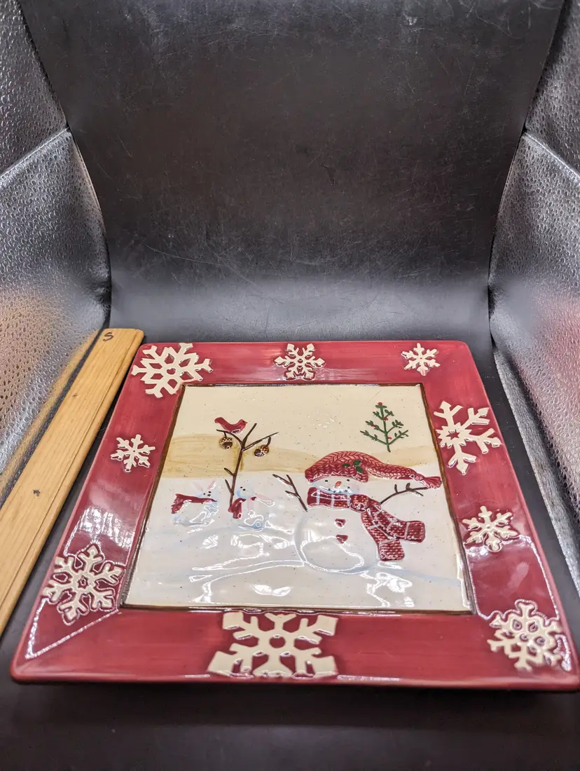 St Nicholas Winter Wishes Square 9" Plate.