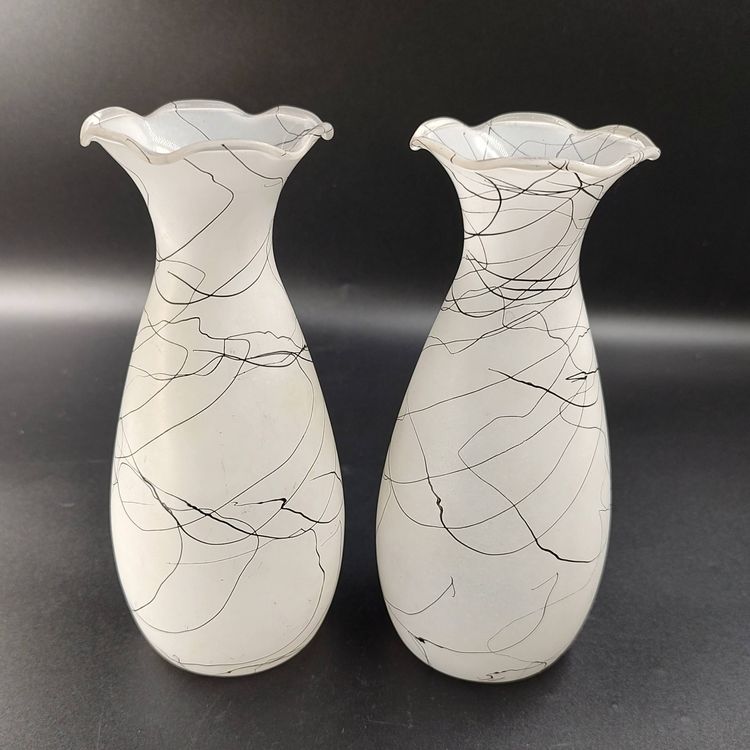 Vtg Pair Hazel Atlas Frosted Glass  Bud Vases With Spaghetti Drizzle Horse Hair Pattern
