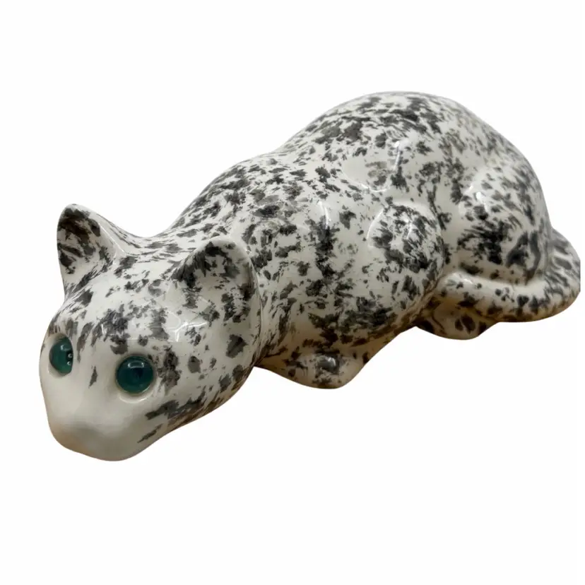 Vintage Large ELPA Alcobaca Ceramic Crouching Gray & White Cat Figurine w/Green Eyes
11.75” L x 4.5” T x 5.25” W