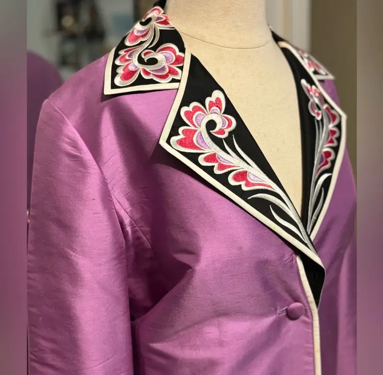 Vintage Bob Mackie Wearable Art Silk Blazer. Size M/L