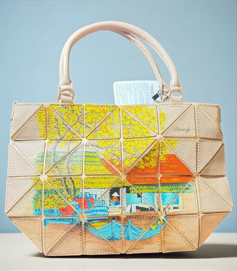 Contemporary Ponagar “Beverly” Tote Style Purse NWT