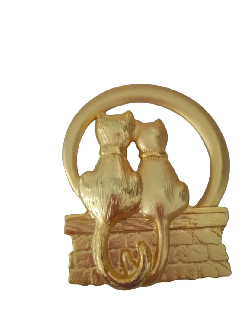 Cat Pin Brooch JJ Jonette Signed Goldtone Cat Friends Lovers on Wall Moon