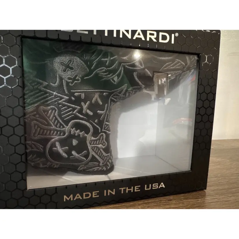 Bettinardi BLACK FRIDAY BETTIVOID MULTI-ICON BLADE HEADCOVER