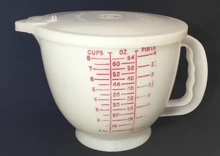 Vintage Tupperware Mix N Store Measuring Pitcher 8 Cups/2 Qts. with Lid 1970s