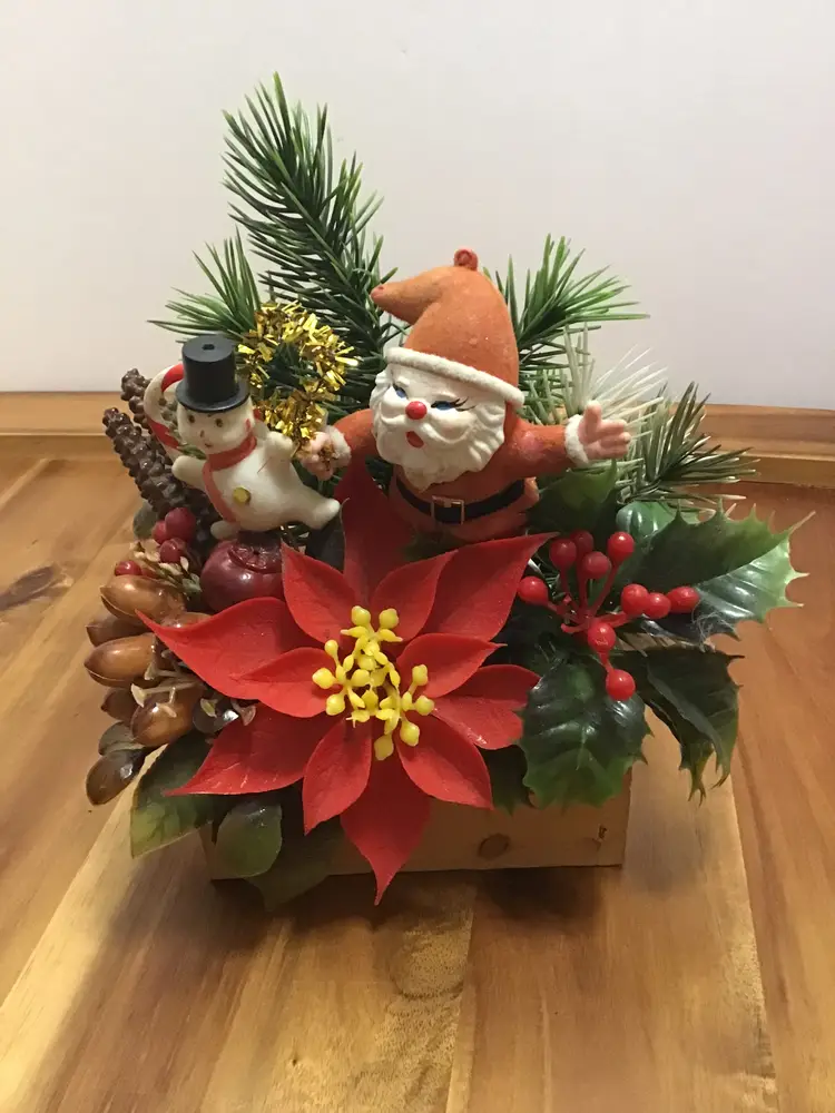 Vintage Christmas Plastic Greenery Flocked Santa Claus Snowman Centerpiece MCM