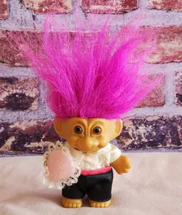 Vintage Russ Ring Bearer/Heart/Valentine Troll Doll