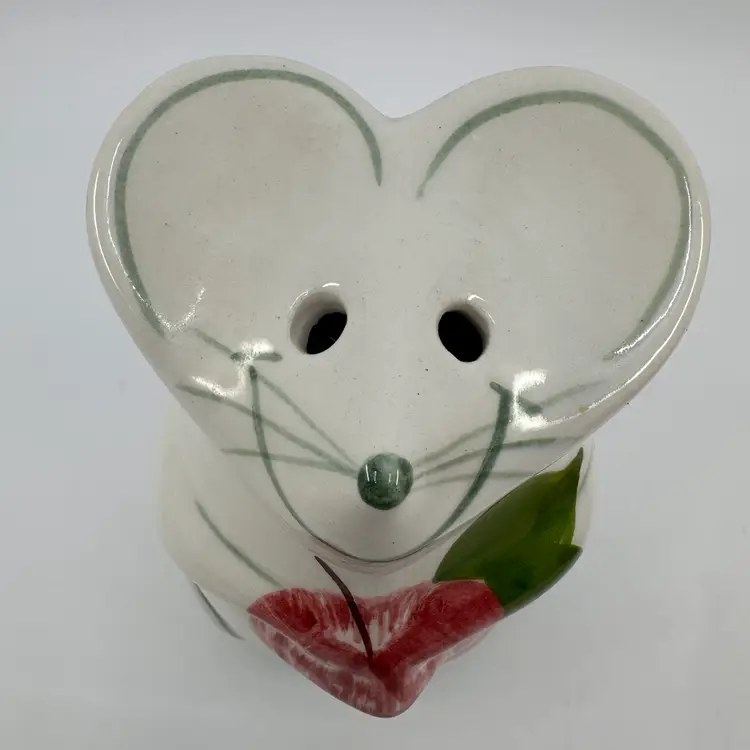 Laurie Gates Cheese Shaker Mouse