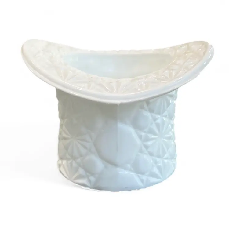Fenton Daisy And Buttons Milk Glass Top Hat Planter Or Trinket Dish