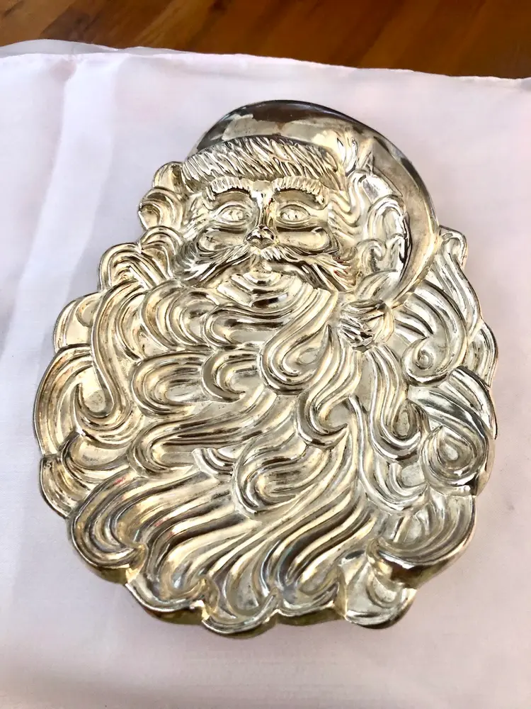 Late 20th Century Silver-Plated Jolly Santa Plate Dish Catchall