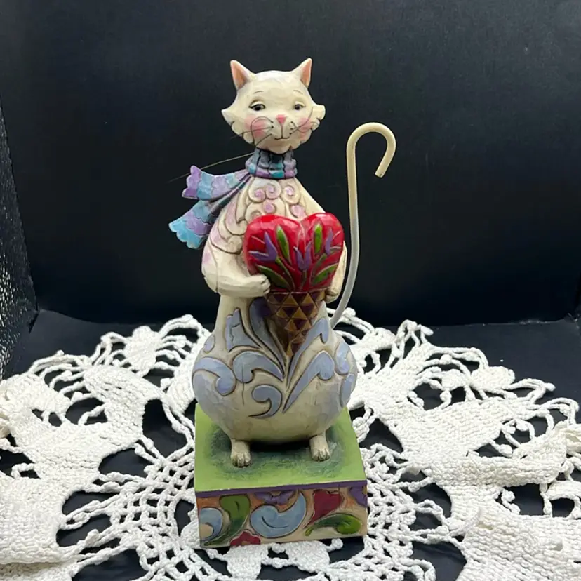 Jim Shore “ Cozy Heart” Cat Valentines Day Heart Cat