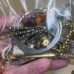 #231 Antique Mall Jewelry Jars (12/04)